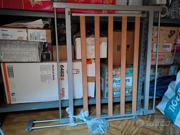 Cancello parascale per bambini hauck grigio-legno