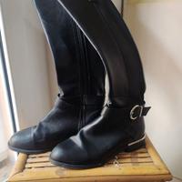 Stivali donna con carrè elastico e fibbia