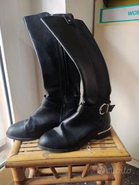 Stivali donna con carrè elastico e fibbia