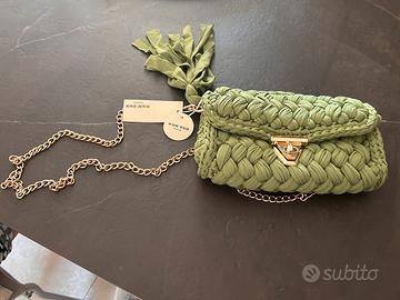 Borsetta pochette verde chisro