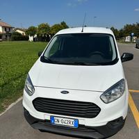 Ford transit courier