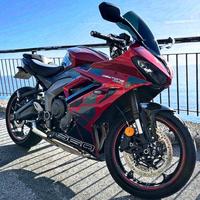 Moto Triumph Daytona 660
