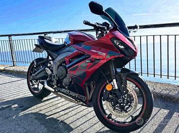 Moto Triumph Daytona 660
