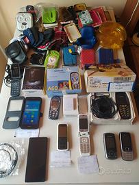 Cellulari Telefoni Custodie Tastiere e altro 