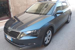 Skoda Superb 2.0 TDI DSG Wagon Style