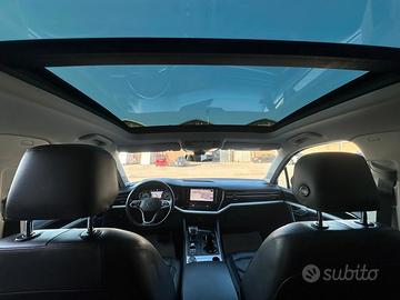 Volkswagen Touareg 3.0 TDI 231cv SCR TETTO APRIBIL