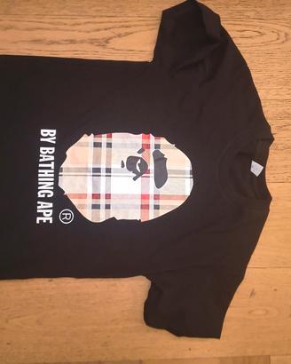 maglietta BAPE x Burberry 