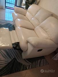 divano in pelle usato, spedizione esclusa.