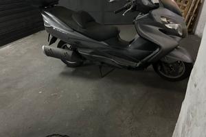 Suzuki burgman 400