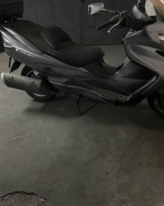 Suzuki burgman 400
