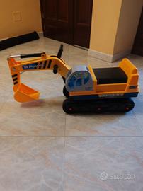 escavatrige giocattolo 
