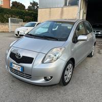 Toyota Yaris 1.3 5 porte cambio Automatico 123000k