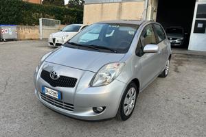 Toyota Yaris 1.3 5 porte cambio Automatico 123000k