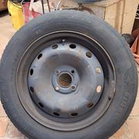 4 gomme con cerchi usate