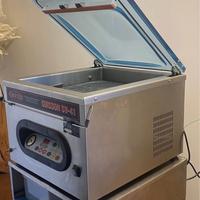 Macchina confezionatrice sottovuoto a campana