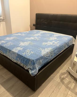 Letto matrimoniale contenitore