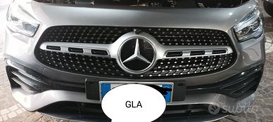 Griglia  Mercedes GLA modello diamantata