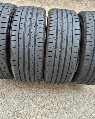 4 Gomme.  205  /  45 / R 17.  Estive 