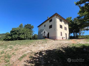 CASA SEMINDIPENDENTE A ASSISI