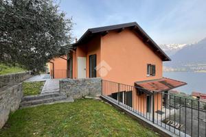 PORZIONE DI BIFAMILIARE A OLIVETO LARIO