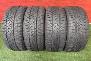 215 45 17 Gomme Invernali 95% Pirelli 215 45R17
