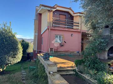 PORZIONE DI BIFAMILIARE A ZAGAROLO