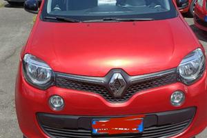 Automobili