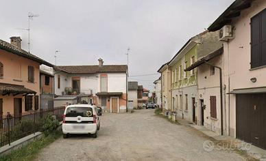 Immobile in asta di 77 m² con 3 locali a Linarolo