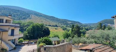 Rustico / Casale di 180 m² con più di 5 locali a S