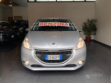 Peugeot 208 PureTech 82 5 porte Allure