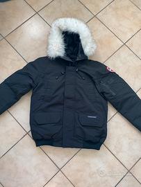 Giacca Canada goose nera con pelliccia bianca