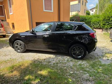 GIULIETTA ALFA ROMEO