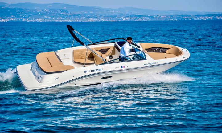 Sea Ray 230 SLX