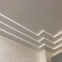 Cornice in gesso
