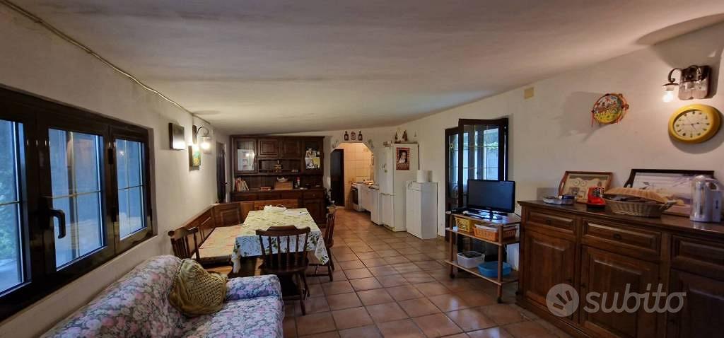 Rustico / Casale di 90 m² con 4 locali a Tarquinia - Vista 4