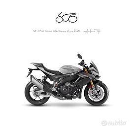 APRILIA TUONO V4 1100 .