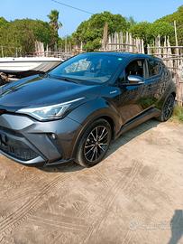 Toyota CHR Ibrida 