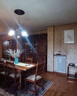 Appartamento di 120 m² con 4 locali e box auto a C