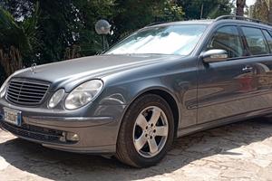 Mercedes E 280 CDI SW  intera per ricambi