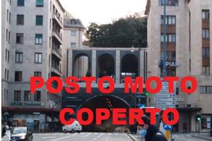Posto moto coperto centro