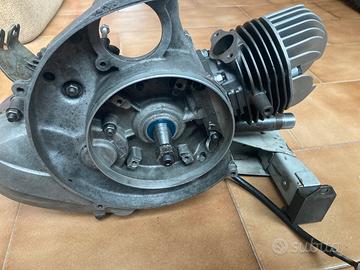 Blocco motore piaggio ape con 102