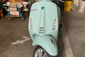 Vespa primavera verde acqua