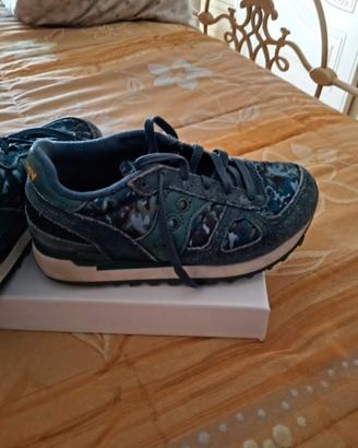 Lotto scarpe bambino firmate.