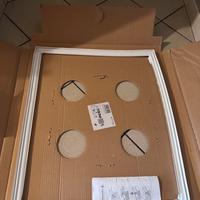 Guarnizione magnetica per congelatore