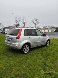 Ford fiesta 1.2 benzina euro 4 ok neopatentati