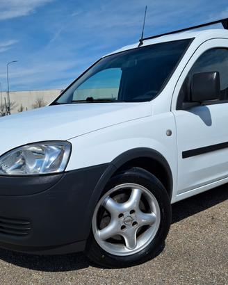 OPEL METANO e GANCIO TRAINO