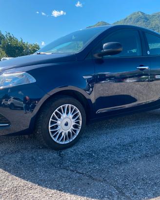 Lancia Ypsilon 1.2 69 CV 5 porte GPL Ecochic Gold