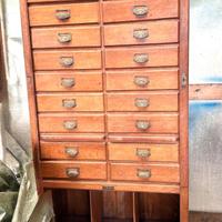 Palazzo nobile da svuotare tanti mobili da vender