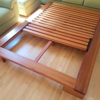 Letto Futon in Legno Massello, design elegante