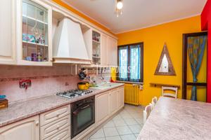 APPARTAMENTO IN VILLA CON TERRAZZO!!